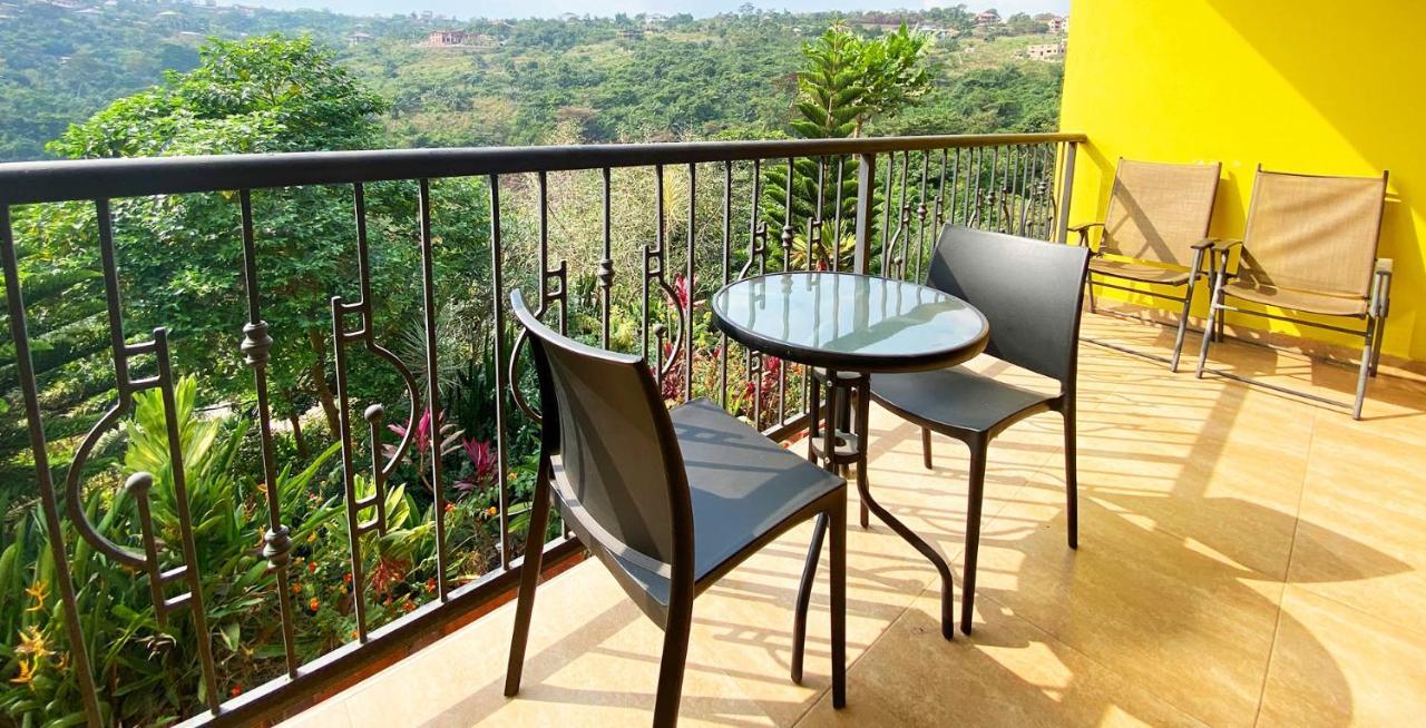 Cactus Creek Hotel Aburi Kültér fotó