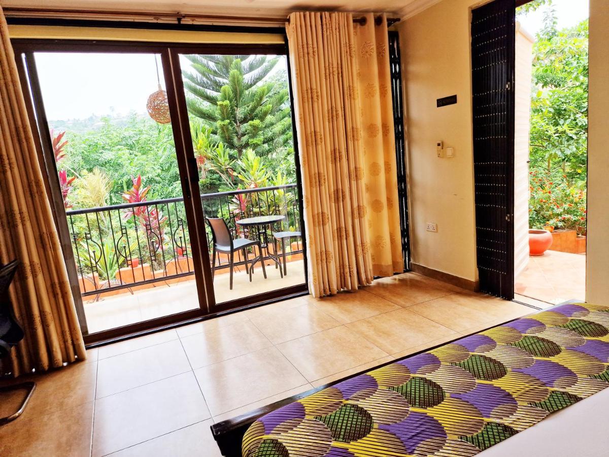 Cactus Creek Hotel Aburi Kültér fotó