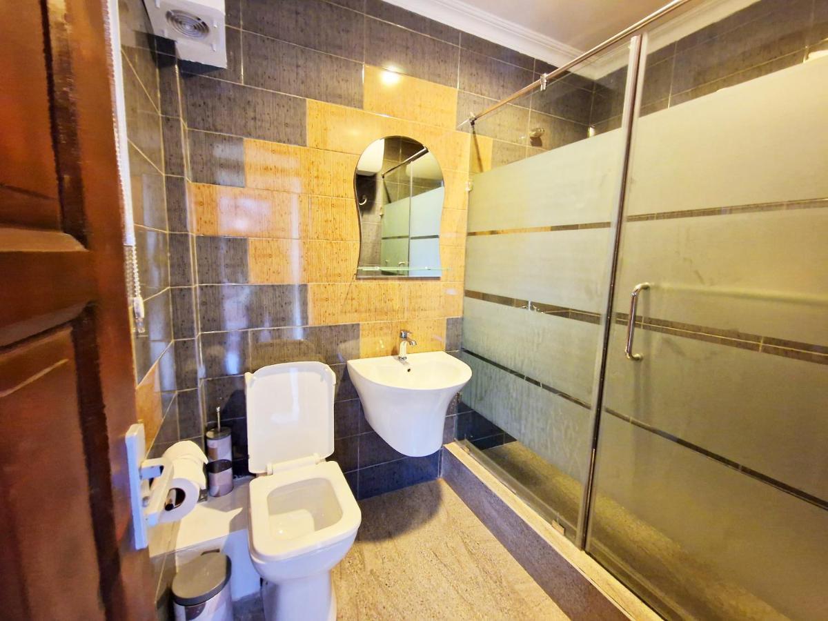 Cactus Creek Hotel Aburi Kültér fotó