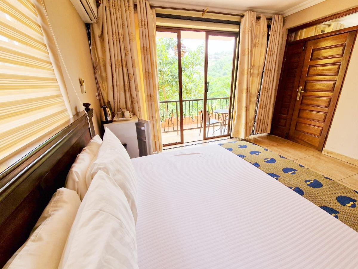 Cactus Creek Hotel Aburi Kültér fotó